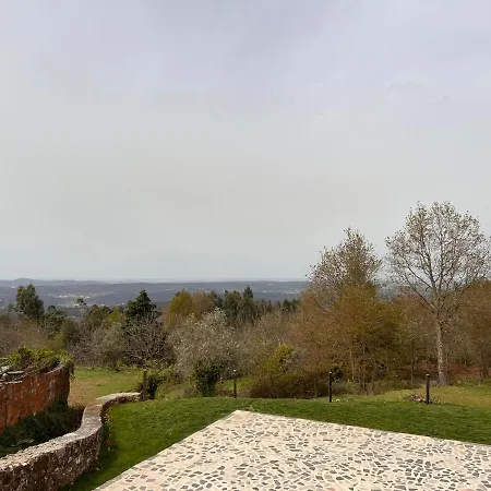 Semesterbostad Nocashouse Lousa *