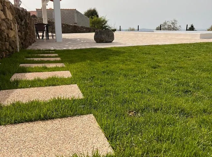 Nocashouse Lousa Semesterbostad *