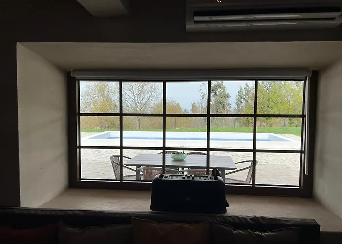 Nocashouse Lousa Semesterbostad *