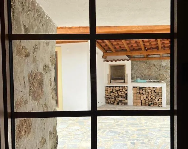 Nocashouse Lousa 別荘 Fojo